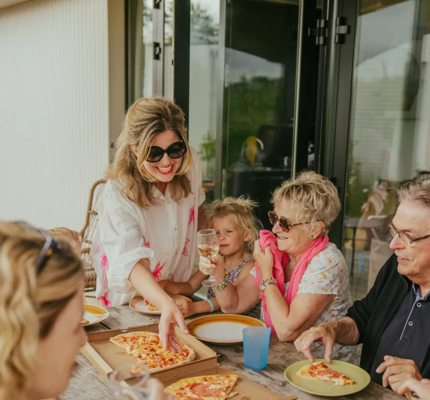 Pizza in de duinroos